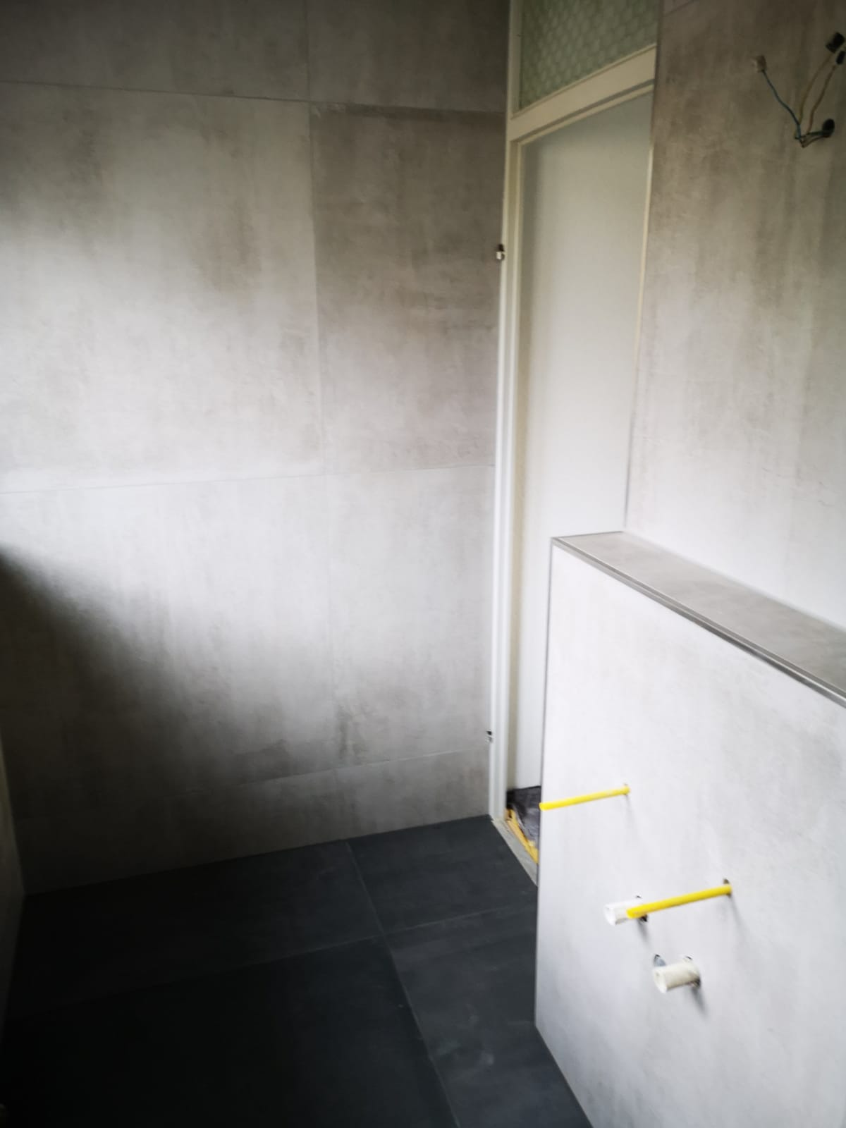 <span class="uc_style_uc_tiles_grid_image_elementor_uc_items_attribute_title" style="color:#ffffff;">Badezimmer (35)</span>