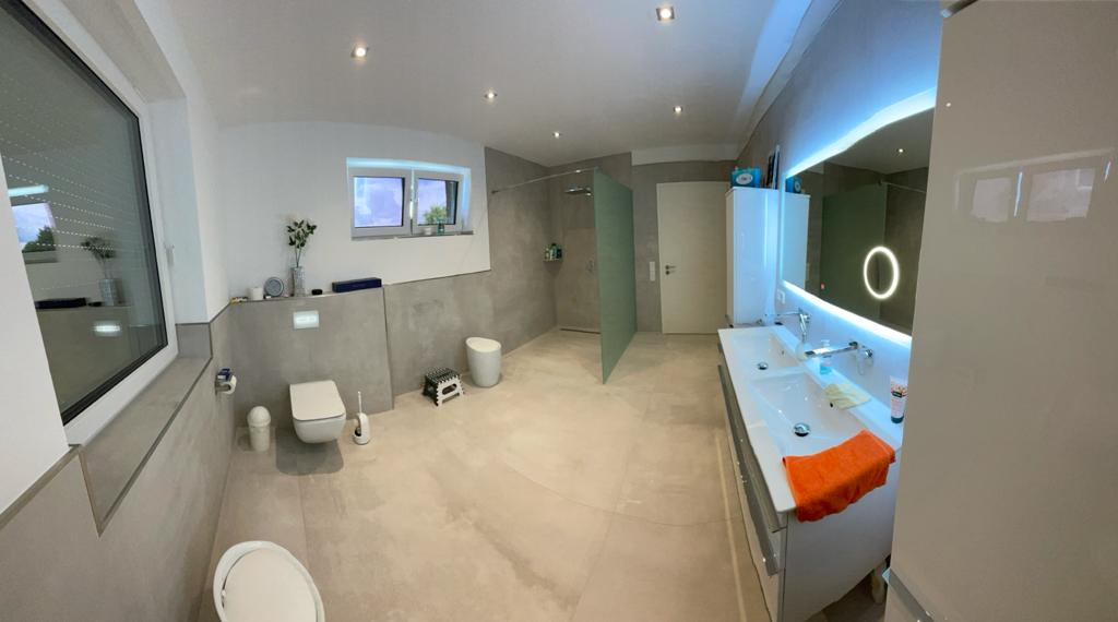 <span class="uc_style_uc_tiles_grid_image_elementor_uc_items_attribute_title" style="color:#ffffff;">Badezimmer (52)</span>