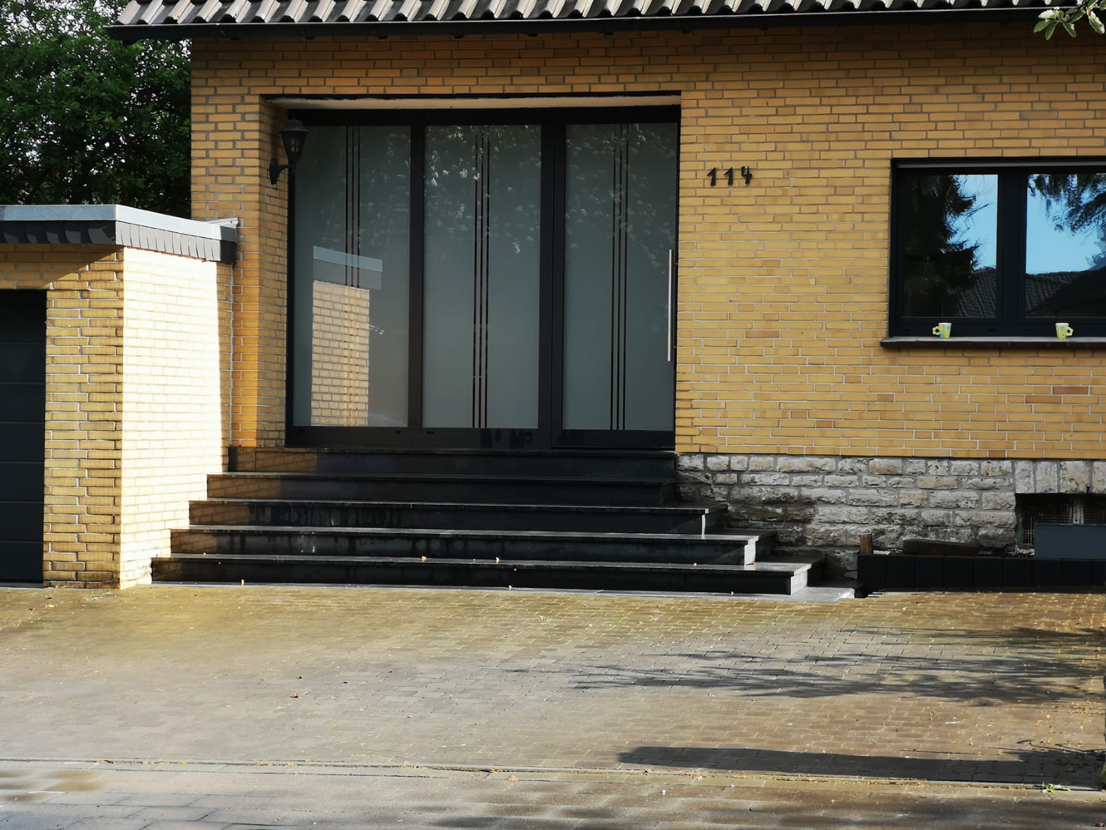 <span class="uc_style_uc_tiles_grid_image_elementor_uc_items_attribute_title" style="color:#ffffff;">Treppen (13)</span>