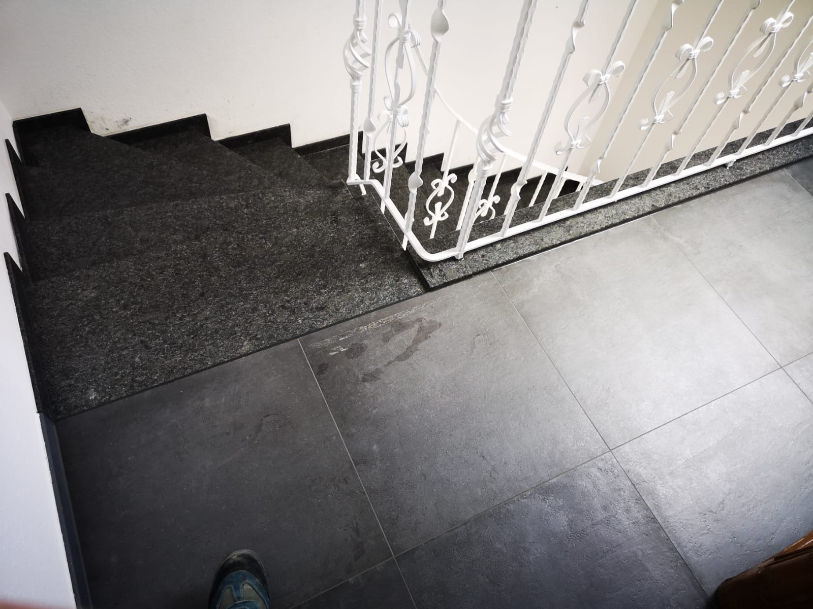 <span class="uc_style_uc_tiles_grid_image_elementor_uc_items_attribute_title" style="color:#ffffff;">Treppen (23)</span>