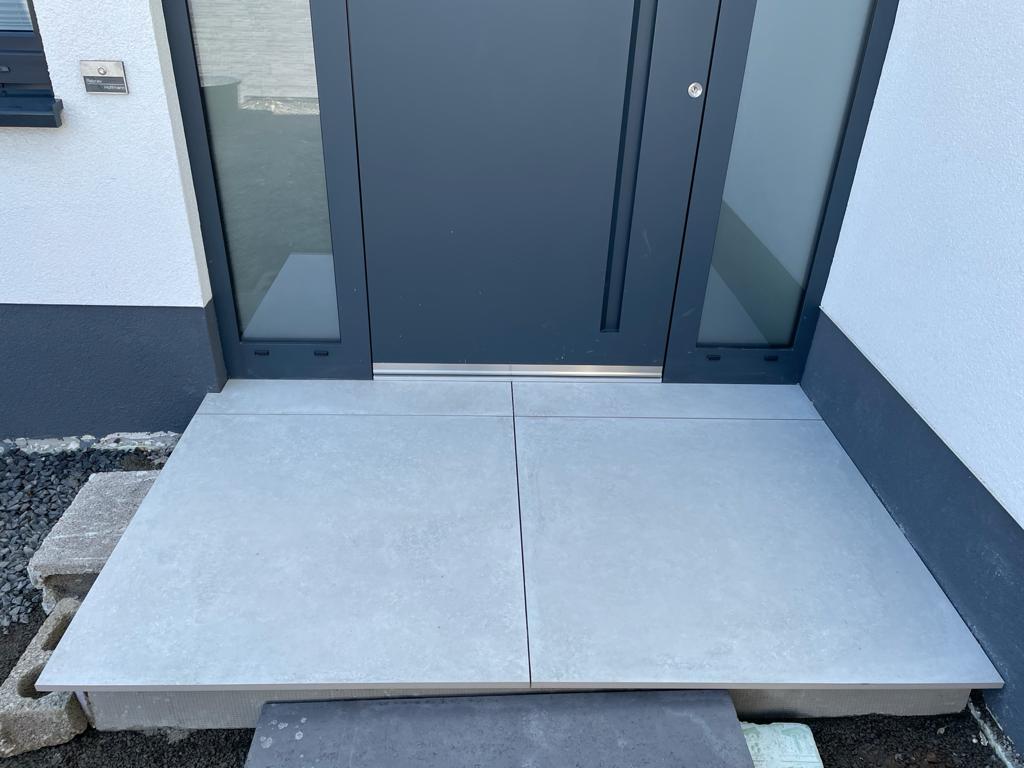 <span class="uc_style_uc_tiles_grid_image_elementor_uc_items_attribute_title" style="color:#ffffff;">Treppen (28)</span>