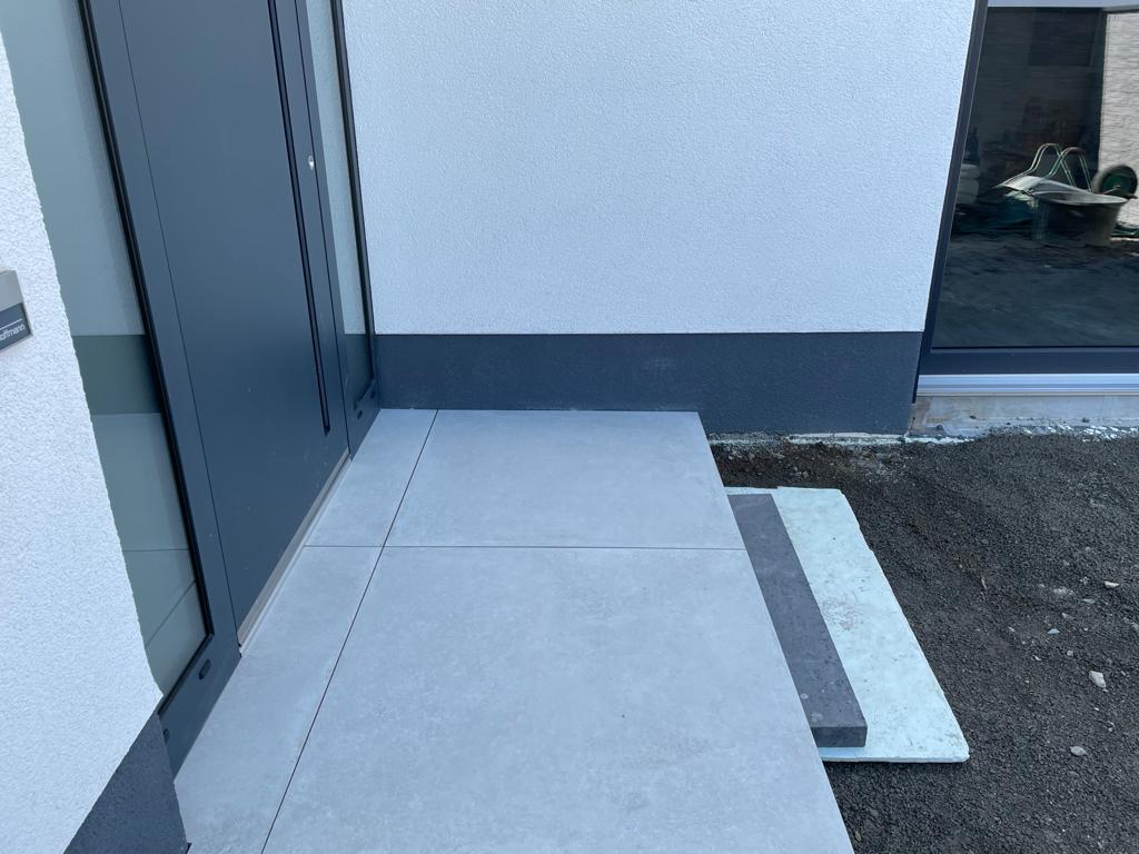 <span class="uc_style_uc_tiles_grid_image_elementor_uc_items_attribute_title" style="color:#ffffff;">Treppen (30)</span>